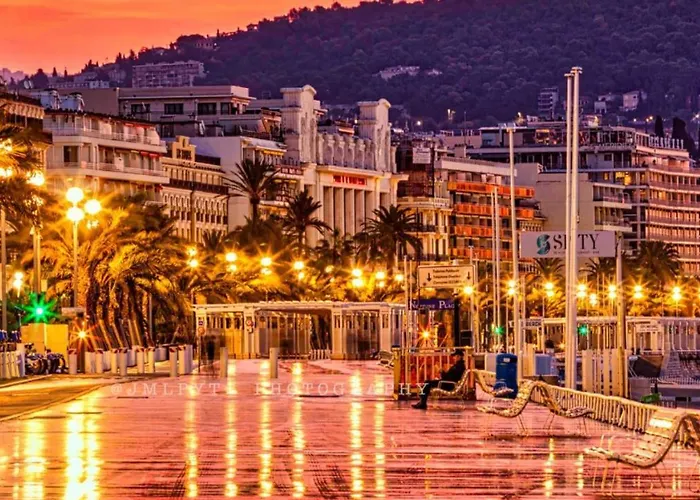 Carre D\'Or Very Nice Appart Near The Beach